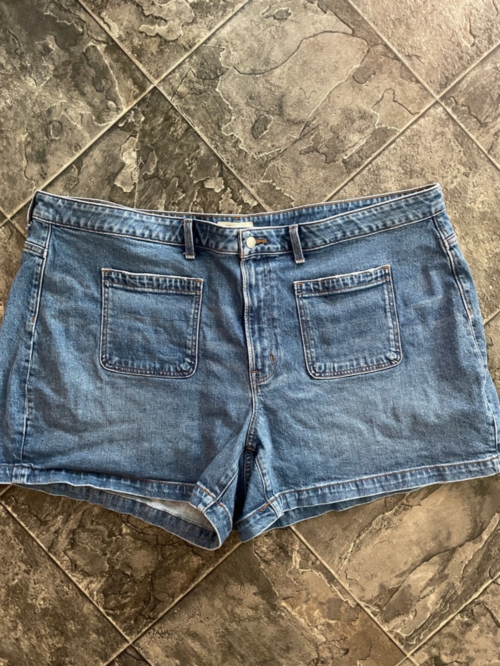 MADEWELL Women’s Classic Blue Denim Patch-Pocket Coastal Summer Plus Shorts